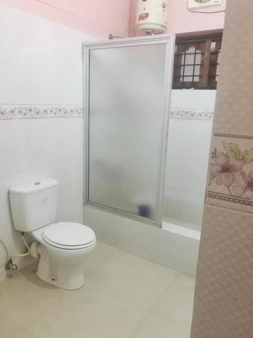La Casa Trivandrum 4 Bhk Ac Luxury Villa At City Centre, Just 6 Kms To Airport & 5 Min Drive To Padmanabha Swamy Temple Thiruvananthapuram Exterior foto