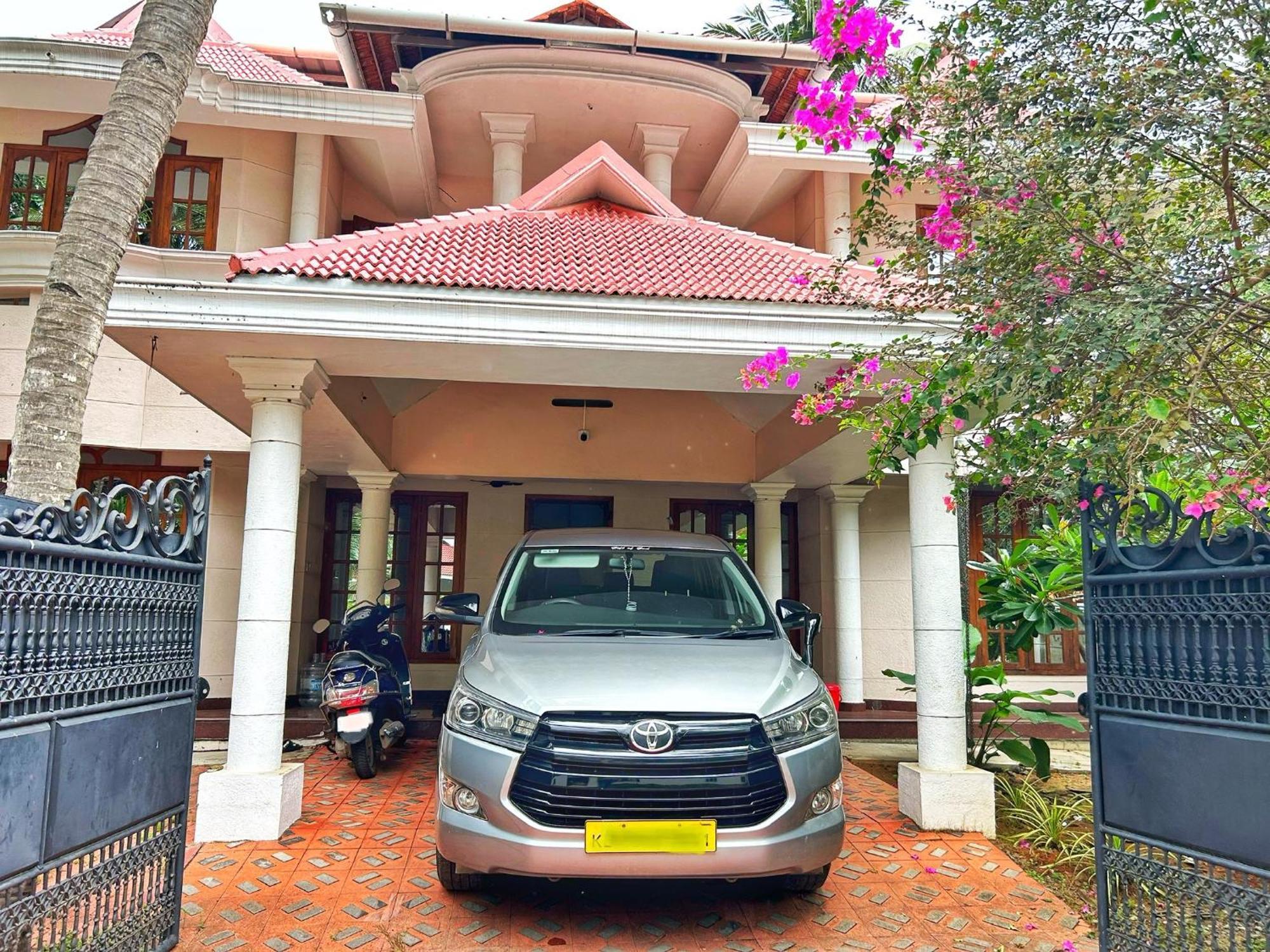 La Casa Trivandrum 4 Bhk Ac Luxury Villa At City Centre, Just 6 Kms To Airport & 5 Min Drive To Padmanabha Swamy Temple Thiruvananthapuram Exterior foto