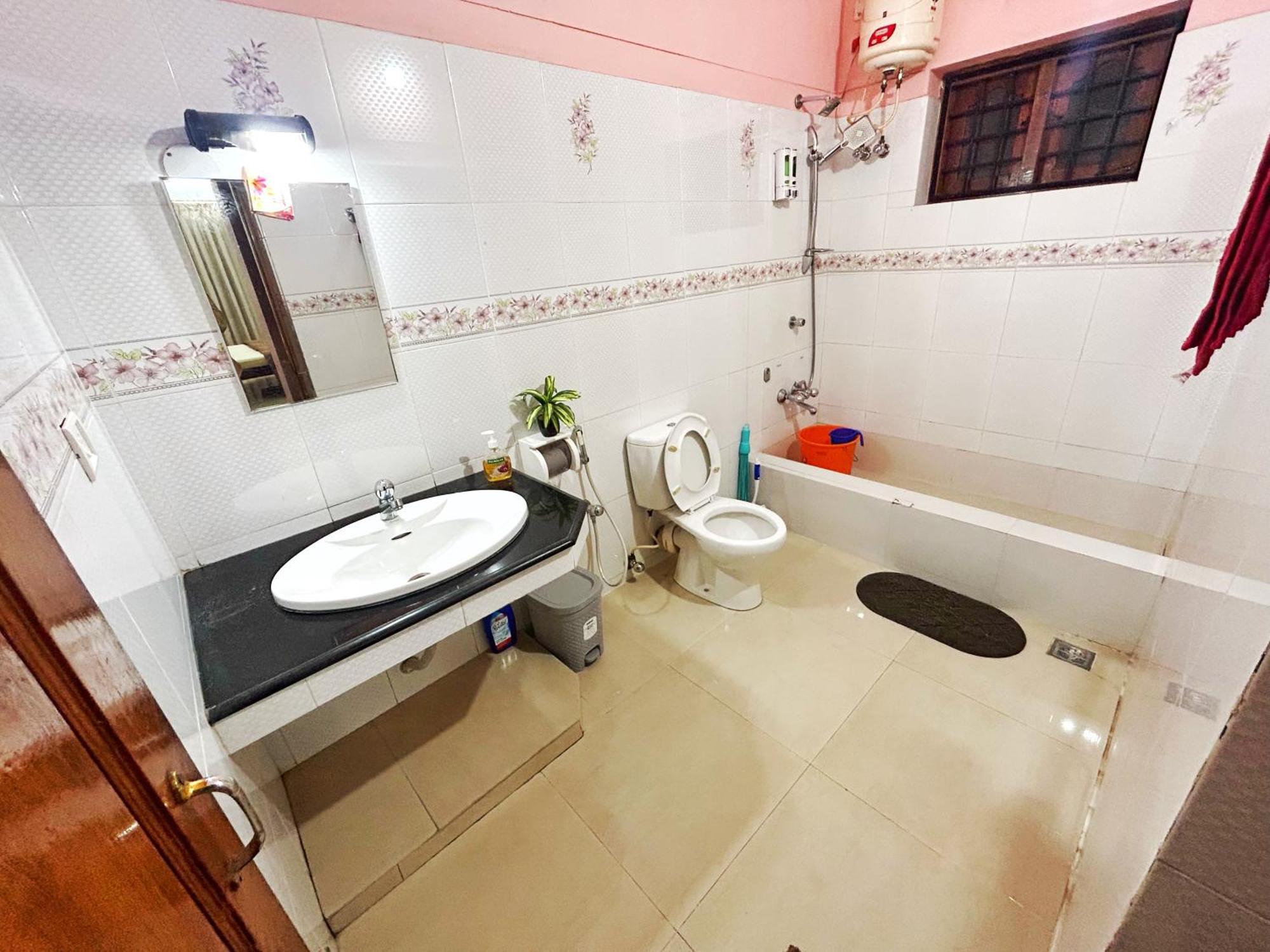 La Casa Trivandrum 4 Bhk Ac Luxury Villa At City Centre, Just 6 Kms To Airport & 5 Min Drive To Padmanabha Swamy Temple Thiruvananthapuram Exterior foto