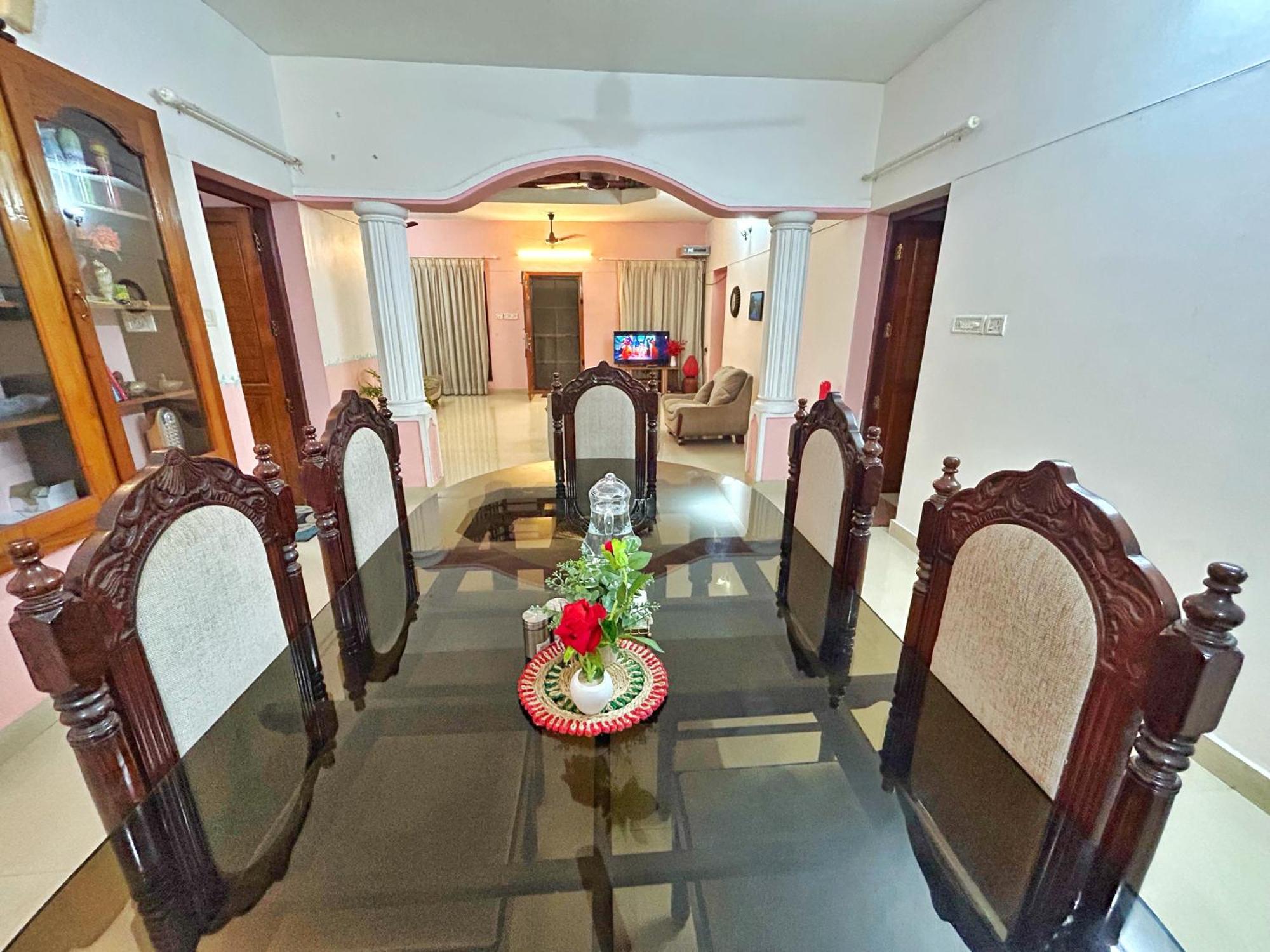La Casa Trivandrum 4 Bhk Ac Luxury Villa At City Centre, Just 6 Kms To Airport & 5 Min Drive To Padmanabha Swamy Temple Thiruvananthapuram Exterior foto