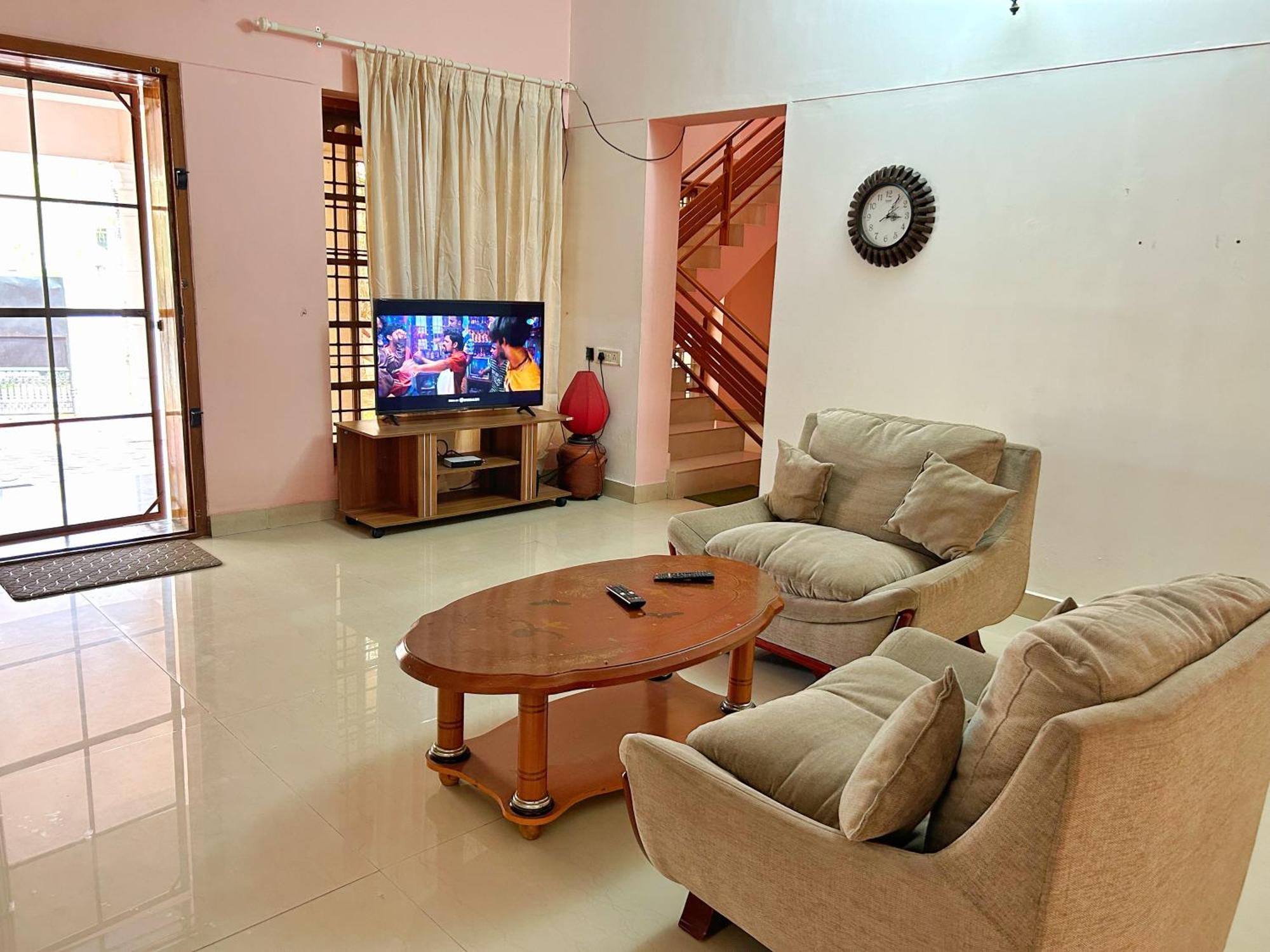 La Casa Trivandrum 4 Bhk Ac Luxury Villa At City Centre, Just 6 Kms To Airport & 5 Min Drive To Padmanabha Swamy Temple Thiruvananthapuram Exterior foto